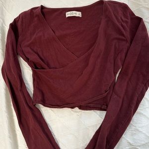 Abercrombie and Fitch Cropped Cross Over Top Size S Long Sleeve Maroon